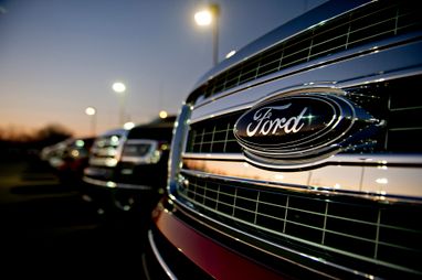 Ford откладывает выпуск новых электромобилей из-за замедления продаж