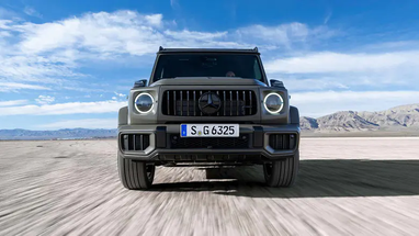 Тепер гібрид: Mercedes-Benz презентувала оновлений легендарний «Гелік» (фото)