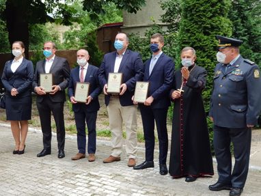 PKO Bank Polski и Кредобанк получили благодарность Госпогранслужбы за помощь в борьбе с коронавирусом