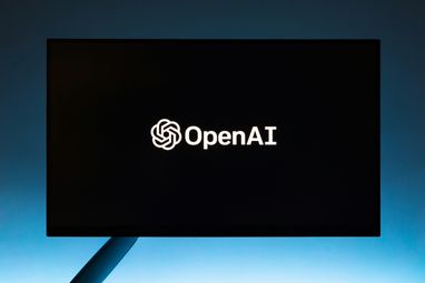 OpenAI разрешила компаниям кастомизировать свою мощную модель искусственного интеллекта