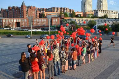 Конкорд банк разом із ДонорUA зібрали дніпрян на флешмобі "Ми усі однієї крові"