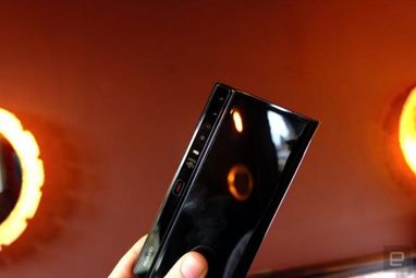Huawei представила новый флагманский смартфон с гибким экраном (фото)