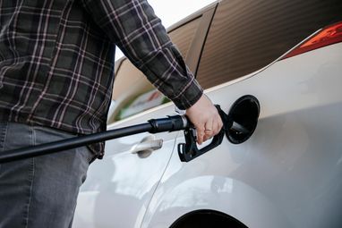В нескольких прифронтовых областях уже уничтожено большинство АЗС.