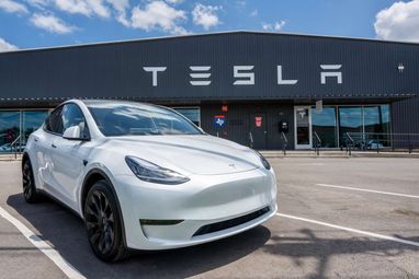 Tesla отчиталась о худшем квартале за три года