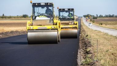 Кабмін зменшив фінансування будівництва доріг