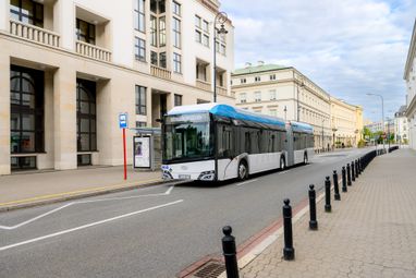 Solaris показал 18-метровый автобус на водороде