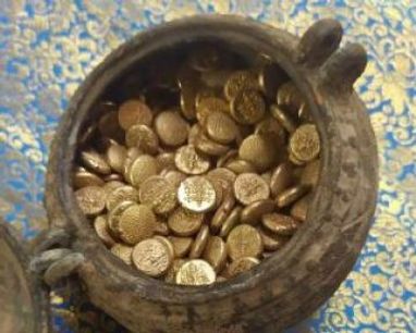 Робітники випадково виявили скарб 1000-річних арабських золотих монет