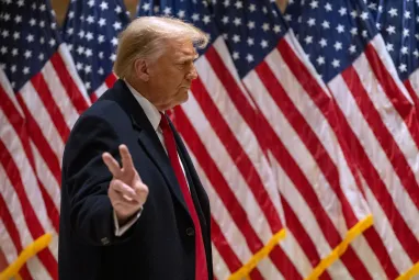 Трамп вводит новые пошлины на импорт из Канады, Мексики и Китая: страны отреагировали