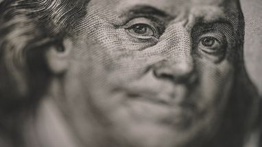 МВФ радить Україні зберігати плаваючий курс гривні