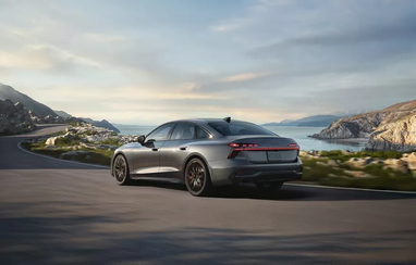 Audi представила новый премиальный седан A6 (фото)