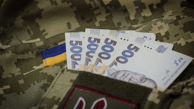 Зеленский подписал закон о прозрачности в оборонных закупках