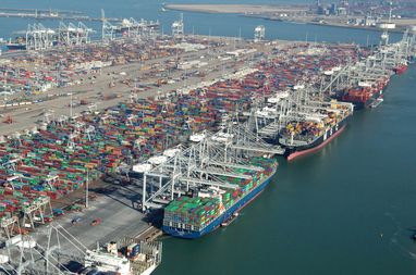 Крупнейший европейский порт Роттердама объявил о прекращении контейнерных перевозок с россией