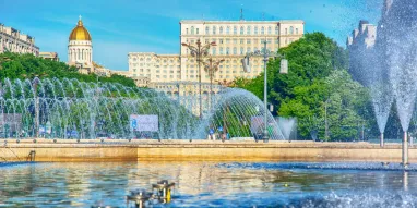 ТОП-8 мест для отдыха, где тепло в первый месяц осени (фото, инфографика)