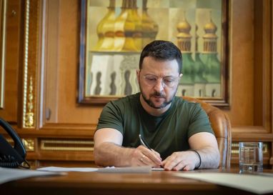 Зеленський продовжив санкції проти Фірташа, Фукса і низки російських олігархів