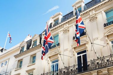 В Британии рассматривают возможность закрыть сотни госорганизаций, чтобы повысить продуктивность правительства