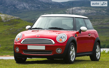 Які легковики, що точно привертають увагу, можна купити зараз (фото)