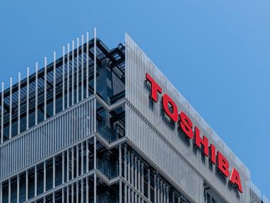 Японский гигант техники Toshiba получил предложение о выкупе за $15 млрд