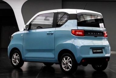 Представлена новая версия самого популярного китайского электромобиля Wuling HongGuang MINI EV