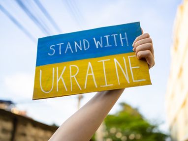 Украина опустилась в рейтинге мягкой силы, но остается в лидерах среди стран, за которыми больше всего следят