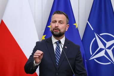 Польща адаптує цивільні аеропорти для військових потреб