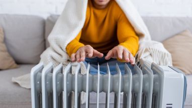 В Україні стартував опалювальний сезон: у 13 областях уже підключають житло до тепла