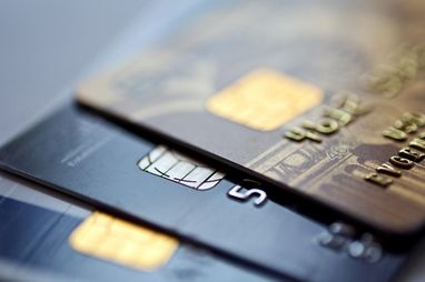 Ліміти на карткові перекази знизили їхні обсяги на 80 мільярдів на місяць — НБУ