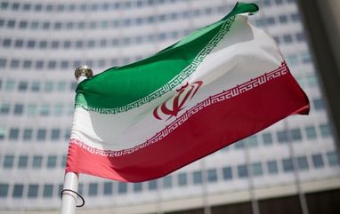 США ввели санкції проти десятків компаній за торгівлю іранською нафтою