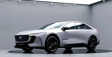 Mazda представила електричний седан у спортивному стилі (фото)
