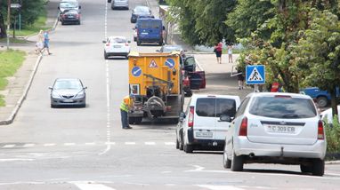 Керівник компанії, що ремонтує дороги d Києві, підозрюється у несплаті податків на суму понад 30 млн грн