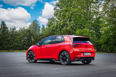 Volkswagen ID.3 получил 326-сильную версию GTI (характеристики, фото)