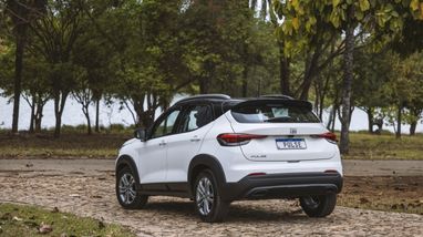 Fiat представил компактный кроссовер Pulse за 14 тысяч долларов