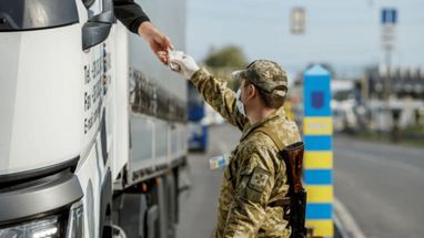 Від системи «Шлях» за порушення правил перетину кордону відключили ще 15 перевізників