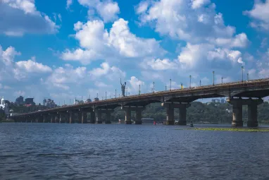 Мост Патона признан аварийным с 2017 года