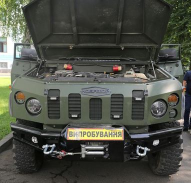 Минобороны презентовало новый военный автомобиль (фото)