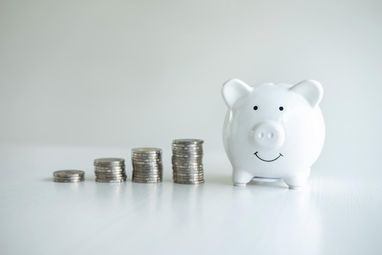 Скільки заощаджують люди по всьому світу