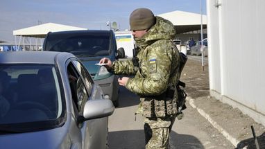 Минкульт остановит выдачу писем на выезд за границу журналистам и деятелям искусств