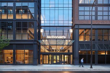 McDonald's тимчасово закриває офіси в США та планує масштабні звільнення