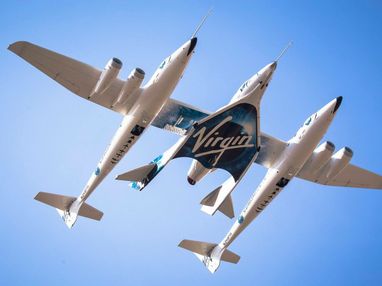 Virgin Galactic отложила коммерческие суборбитальные полеты