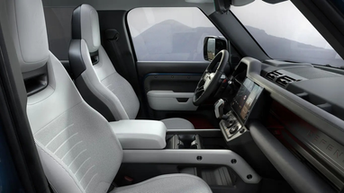 Офіційно представлено оновлений Land Rover Defender (фото)