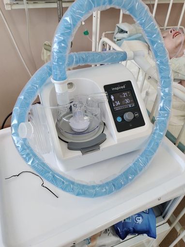 Четыре опорных больницы получили от клиентов ПриватБанка 15 единиц критически важного медицинского оборудования для обеспечения кислородом тяжелых пациентов