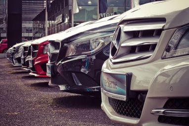 Скільки українці витратили грошей на вживані авто з-за кордону у жовтні