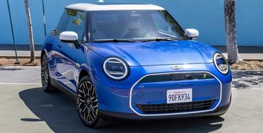 Новый Mini Cooper 2024 показали на первых официальных фото