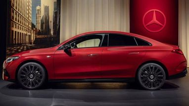 Представлен самый дешевый седан Mercedes-Benz CLA (фото)