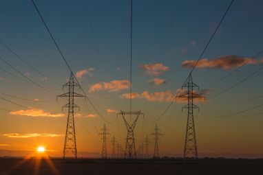 Энергосистема Украины получает аварийную помощь из Румынии, Словакии и Польши