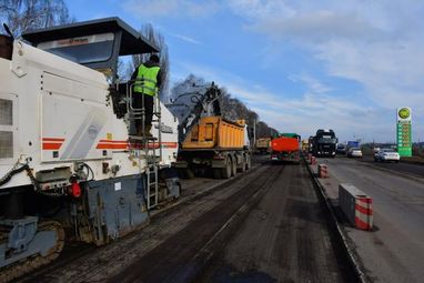 Велике будівництво: у Полтаві ремонтують трасу Київ - Харків (фото)