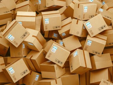 Рада не приняла законопроекты об отмене льгот на посылки стоимостью до €150