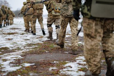 Добровольці з-за кордону зможуть приєднатися до ЗСУ — рішення уряду