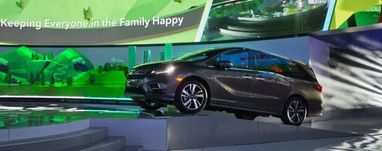 Honda обнародовала стоимость новой версии минивэна Odyssey (фото)