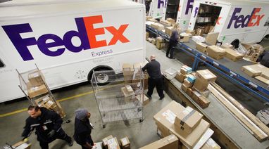 Компания FedEx попросила суд обязать США вернуть средства вместе с процентами