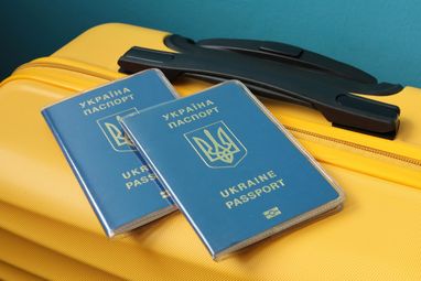 Триває адаптація українців за кордоном